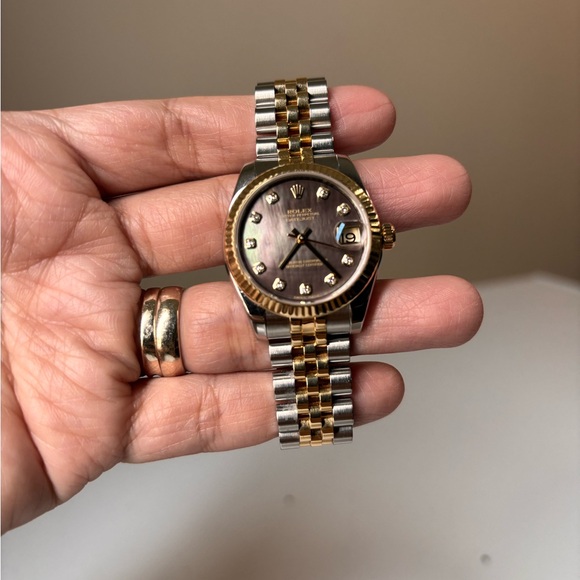 Rolex 2017 31mm jubilee black mother of pearl (RARE) - Picture 7 of 7